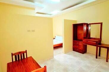 پانسیون La Familia Guest House