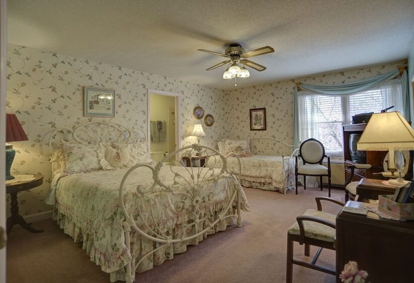 تختخواب و صبحانه Blue Mountain Mist Country Inn