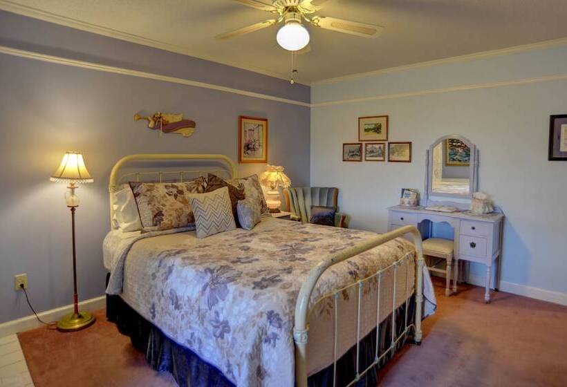 تختخواب و صبحانه Blue Mountain Mist Country Inn
