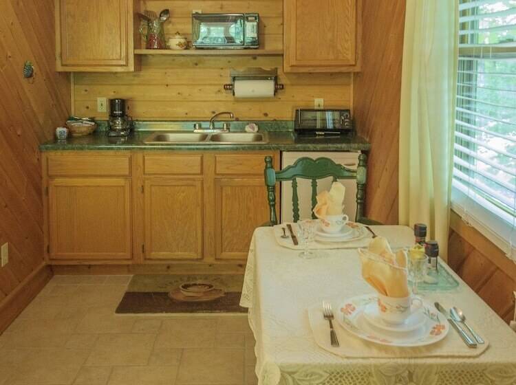 تختخواب و صبحانه Blue Mountain Mist Country Inn