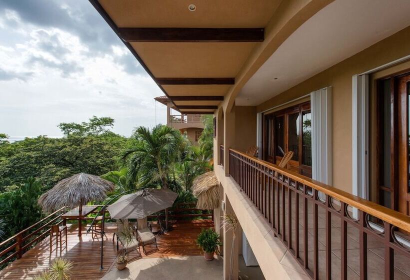 تختخواب و صبحانه Casa Mirador Tamarindo