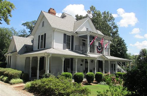 مبيت وإفطار The Skelton House
