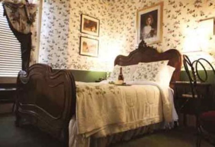 Granny Lou's Bed And Breakfast