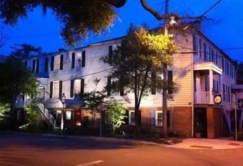 هتل 17hundred90 Inn And Restaurant