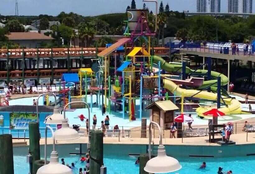 هتل Beach Quarters Daytona
