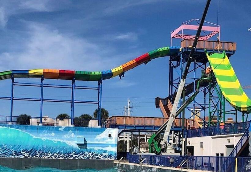 هتل Beach Quarters Daytona