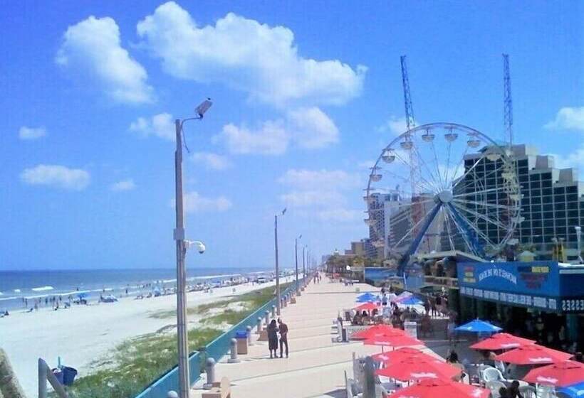 هتل Beach Quarters Daytona