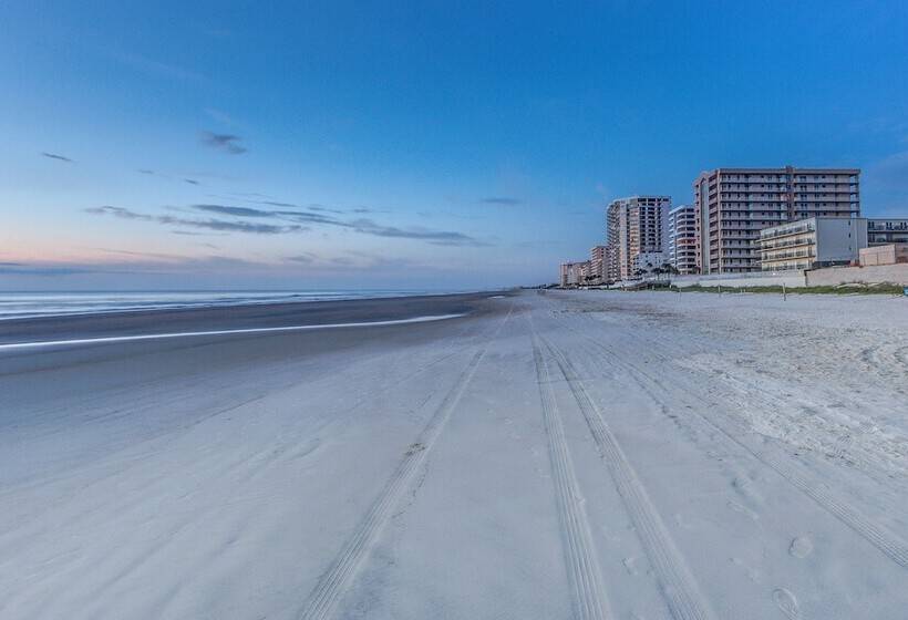 هتل Beach Quarters Daytona
