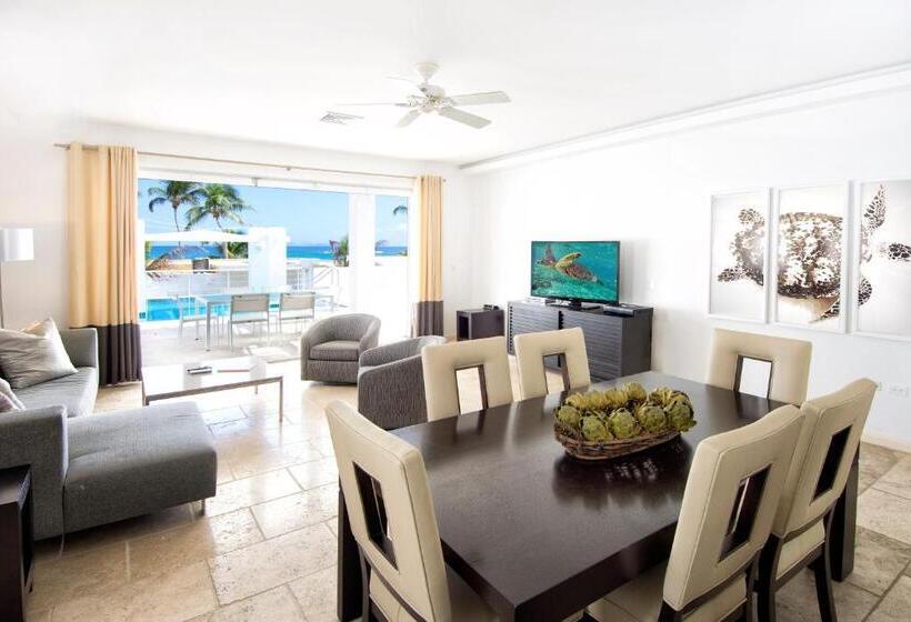 هتل Coral Beach Club Villas & Marina