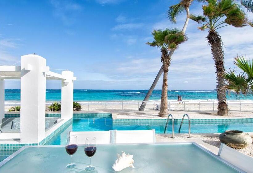 هتل Coral Beach Club Villas & Marina
