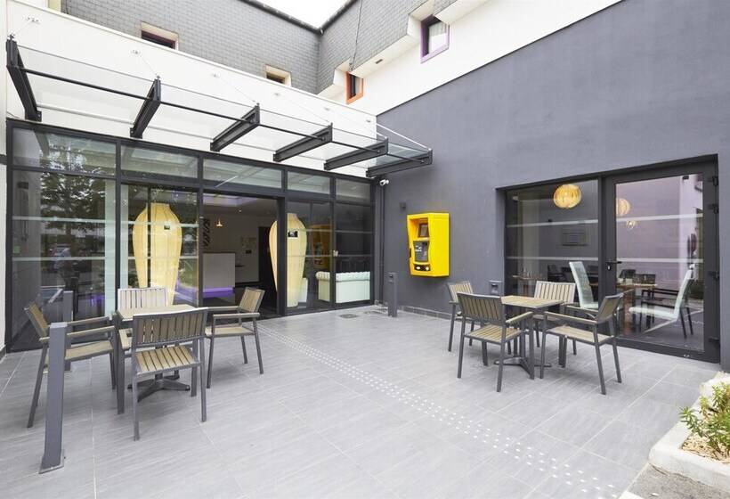 ホテル Kyriad Saint Quentin En Yvelines  Montigny