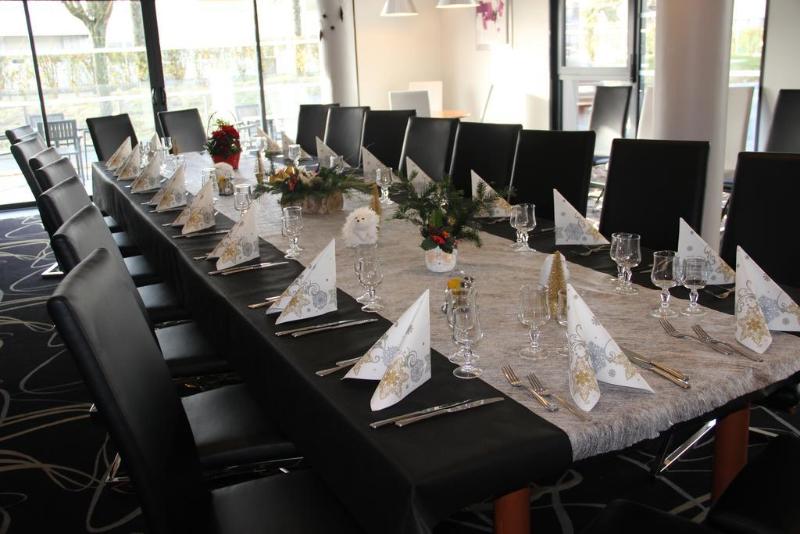 ホテル Kyriad Saint Quentin En Yvelines  Montigny