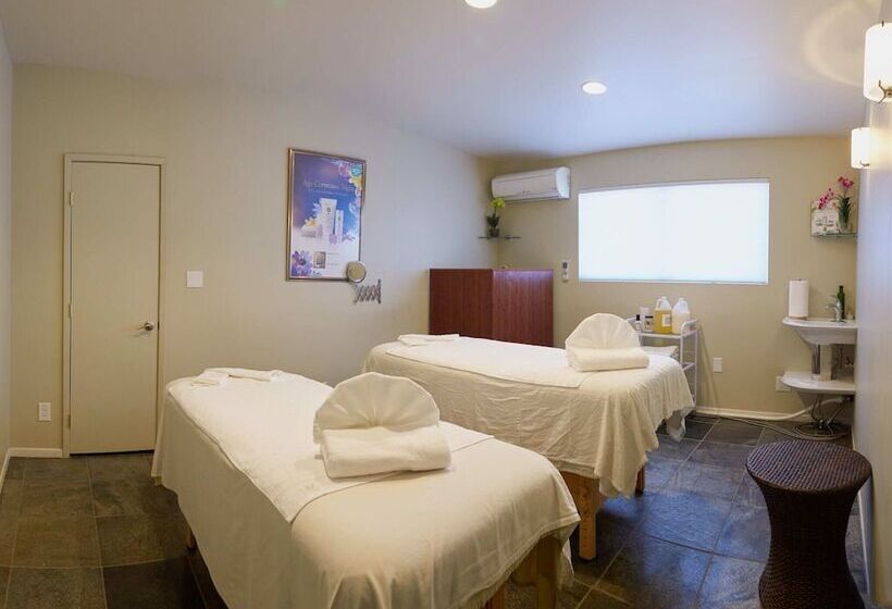 هتل Lido Palms Resort And Spa