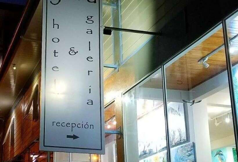هتل Plaza Yara