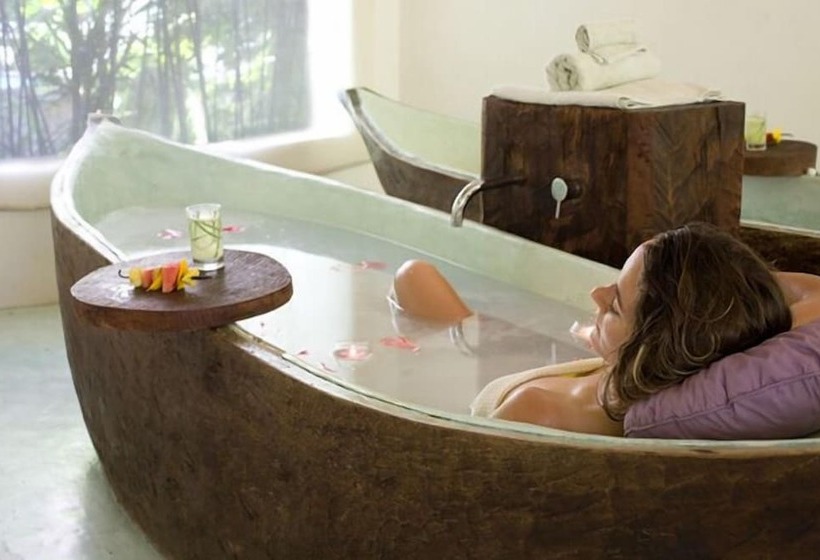 هتل Princesse Bora Lodge & Spa