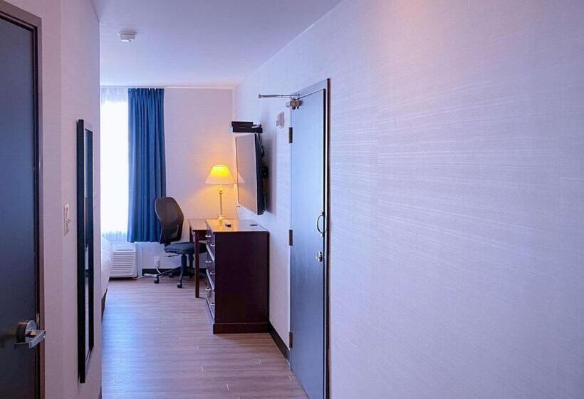 هتل Quality Inn