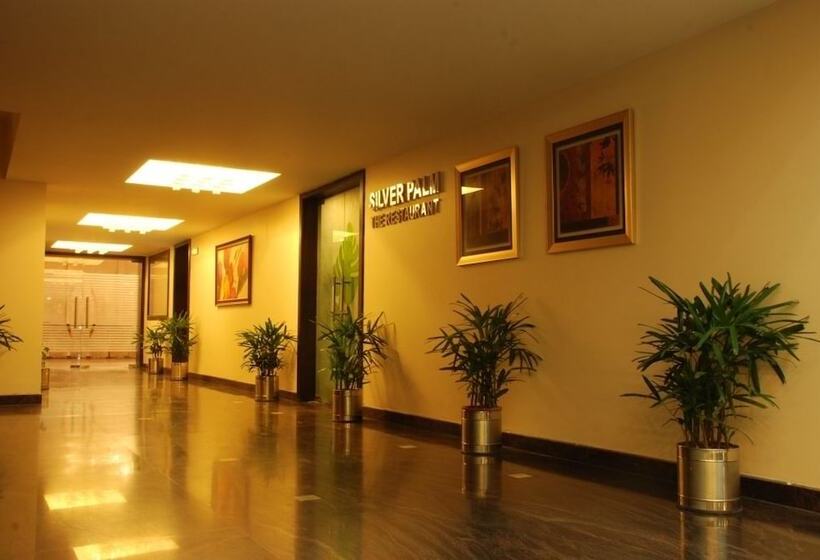 ホテル Softel Plaza