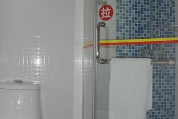 Hotel Super 8 Yizheng Shi Dai Guang Chang