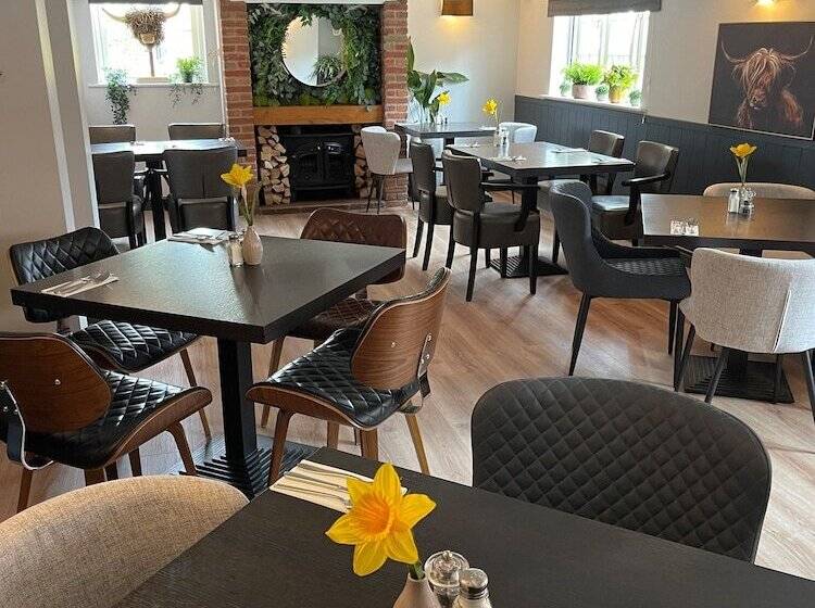 هتل The Royal Oak
