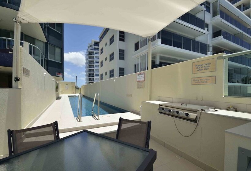 Malibu Apartments