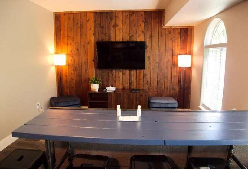فندق على الطريق The Inn At Boatworks, Lake Tahoe