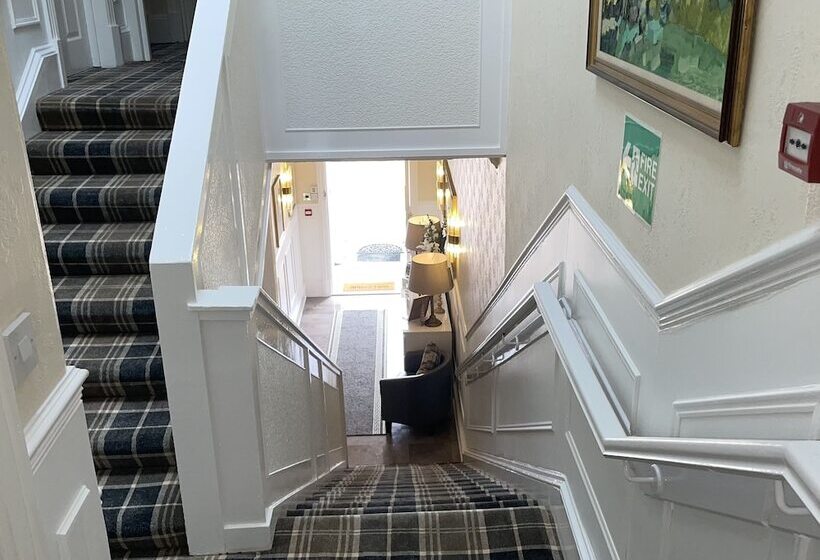 بنسيون Beechwood Ensuite Guest House