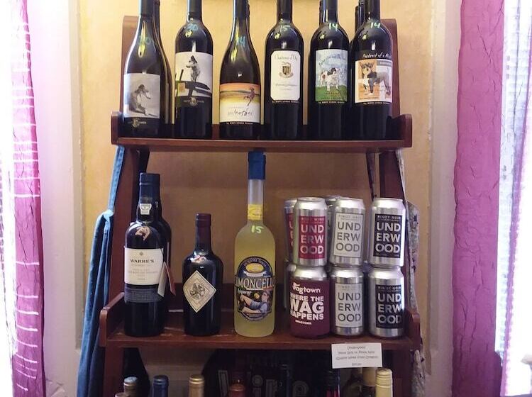 پانسیون Inn Port D Vino