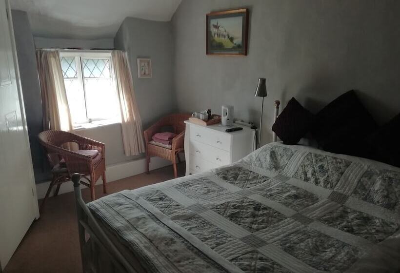 膳宿费 Southern Cross Guest House