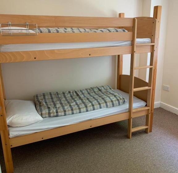 Stonehenge Hostel   Yha Affliated
