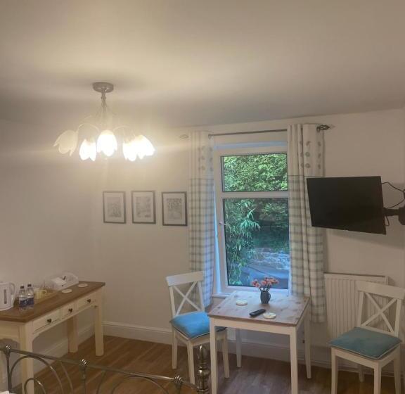 ベッドアンドブレックファースト Raymond House