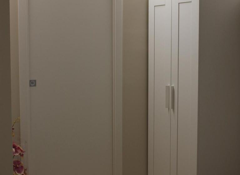 تختخواب و صبحانه Room 369