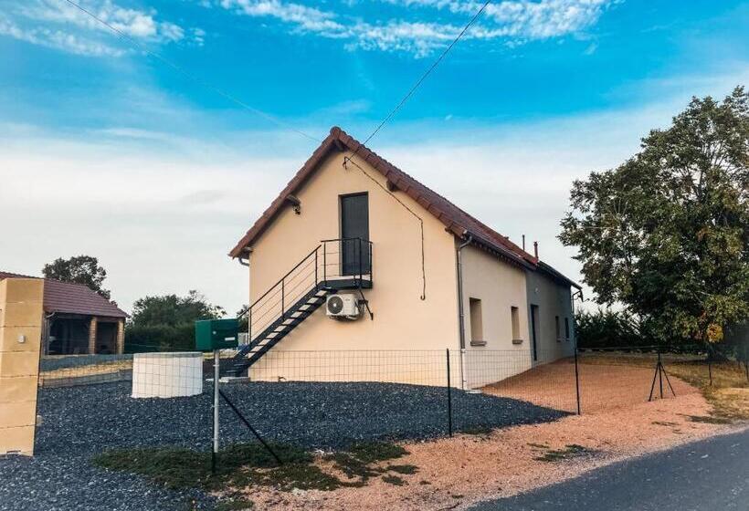 住宿加早餐  Gîte Les Grandes Menières Proche Du Pal