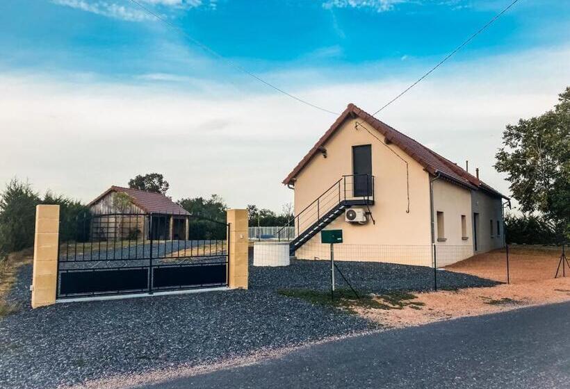 住宿加早餐  Gîte Les Grandes Menières Proche Du Pal