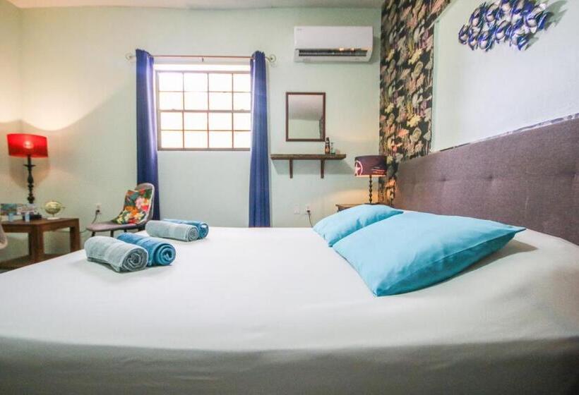 تختخواب و صبحانه Woodstock Palmresort Curaçao
