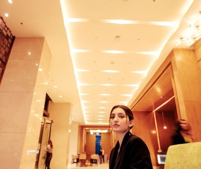 هتل Courtyard By Marriott Navi Mumbai