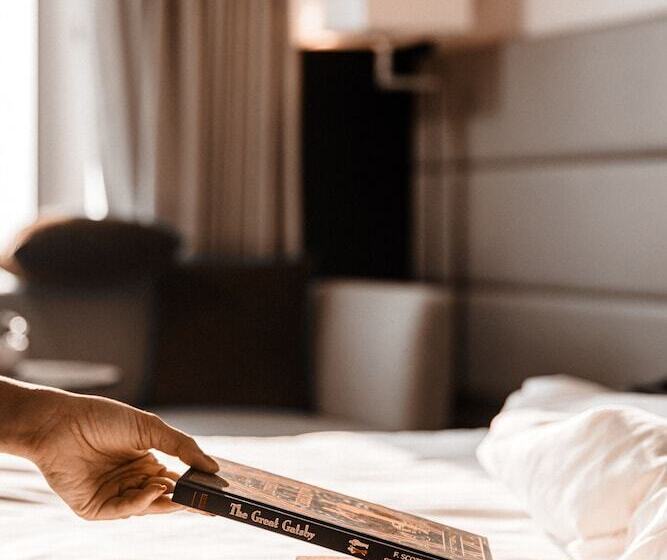 هتل Courtyard By Marriott Navi Mumbai