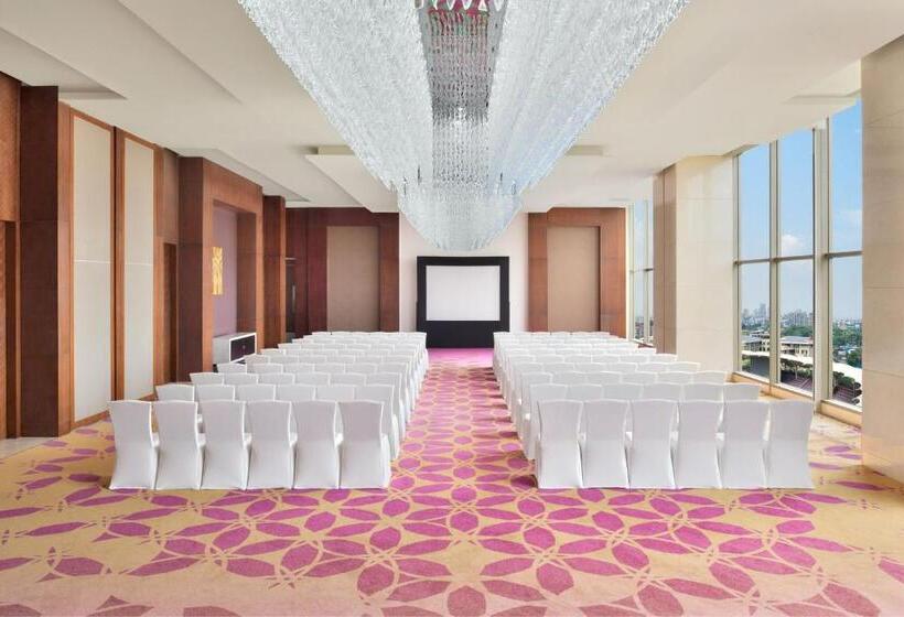 هتل Courtyard By Marriott Navi Mumbai