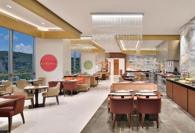 هتل Courtyard By Marriott Navi Mumbai