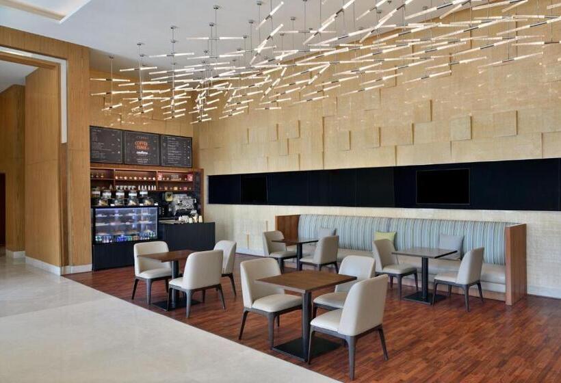 هتل Courtyard By Marriott Navi Mumbai