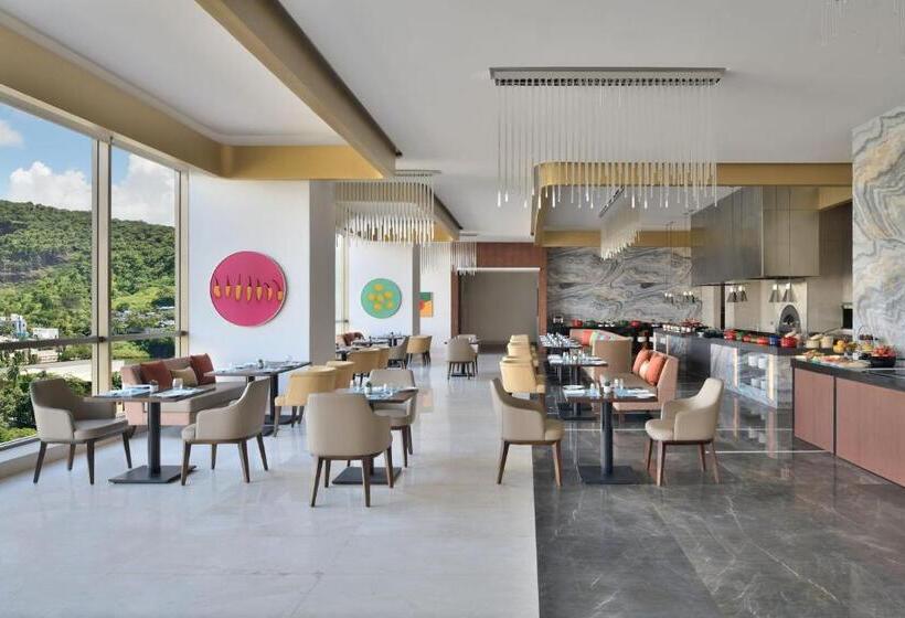 هتل Courtyard By Marriott Navi Mumbai