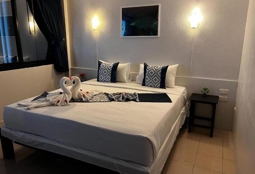 هتل Golden Monkey Samui