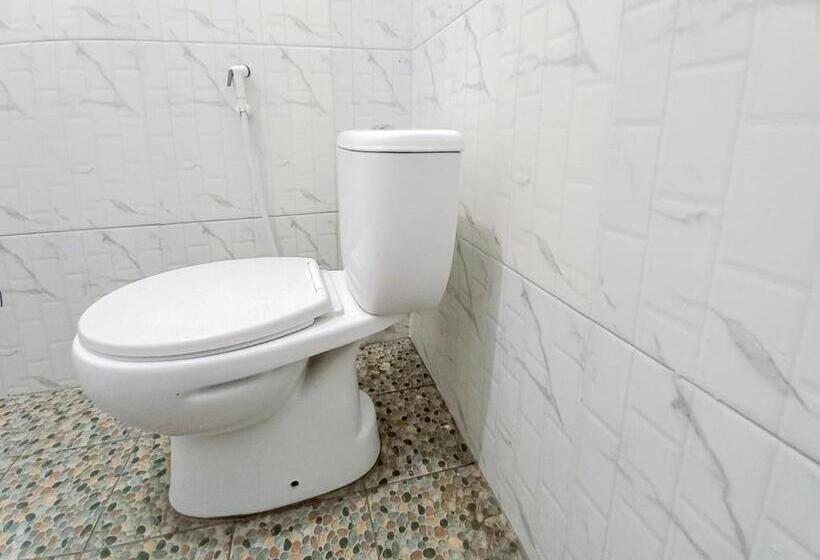 فندق Labinda Homestay Caruban Mitra Reddoorz