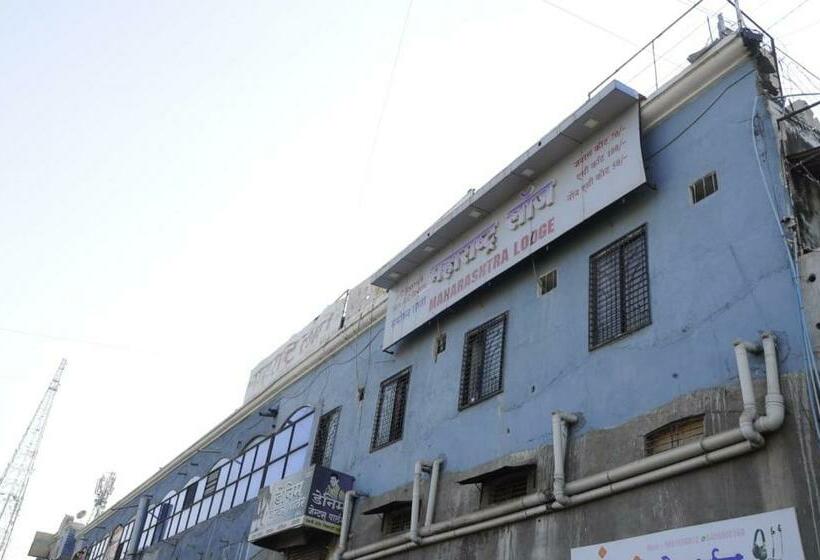 Отель Maharashtra Lodge Near Latur Bus Stand