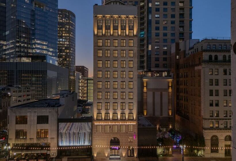 هتل Moxy Houston Downtown