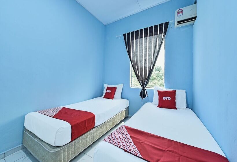 酒店 Oyo 90708 D Kuala Waterfront Chalet & Boat Charters