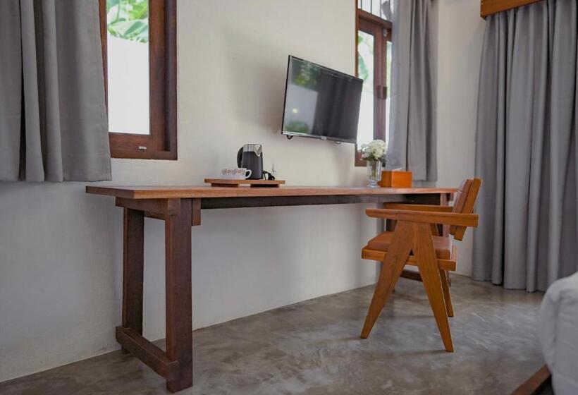هتل Phang Nga Origin