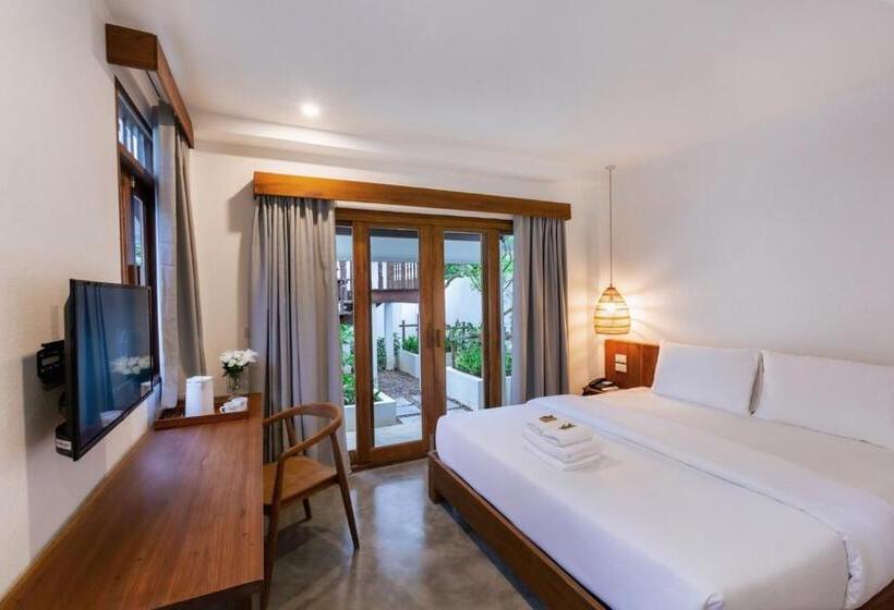 هتل Phang Nga Origin