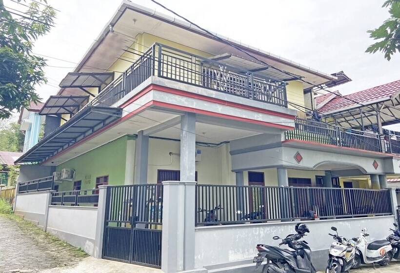 فندق Spot On 92037 Jokotole 2 Homestay