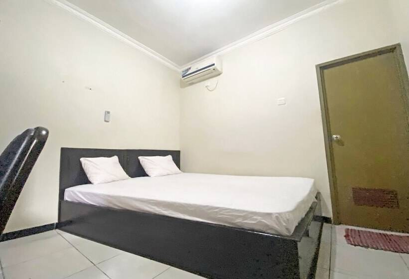 هتل Spot On 92042 Sumber Rejo Homestay