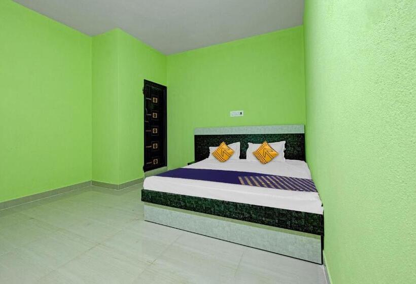 ホテル Spot On B R Comforts Krs Back Water